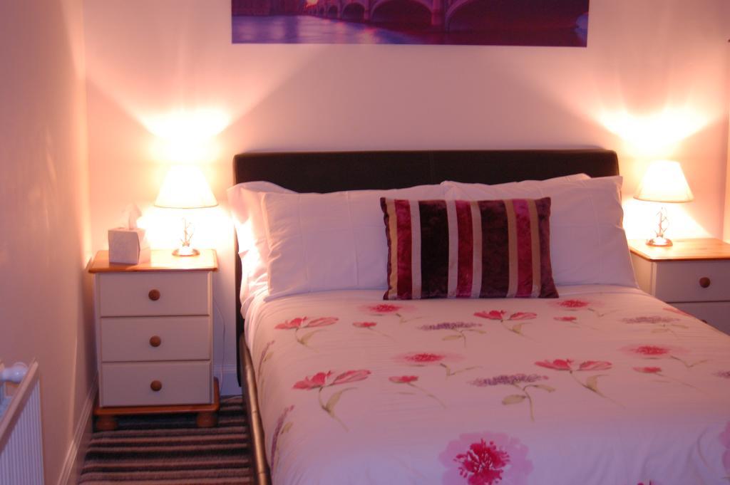Dawn Break Bed and Breakfast Largs Δωμάτιο φωτογραφία