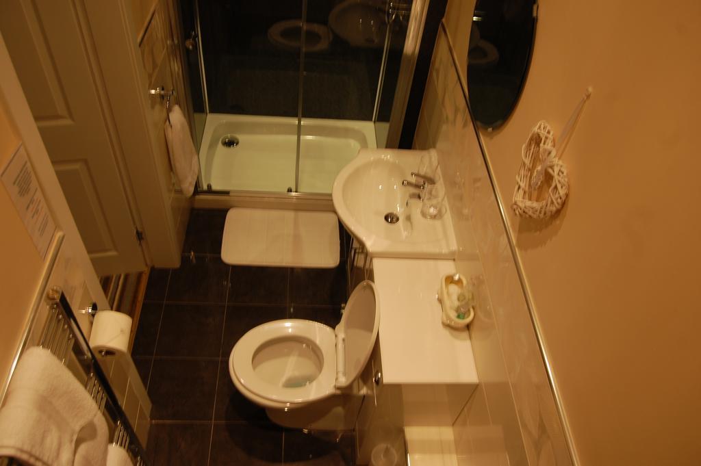 Dawn Break Bed and Breakfast Largs Δωμάτιο φωτογραφία