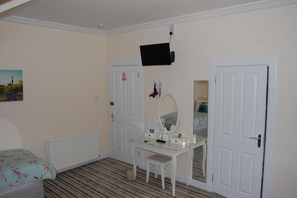Dawn Break Bed and Breakfast Largs Δωμάτιο φωτογραφία
