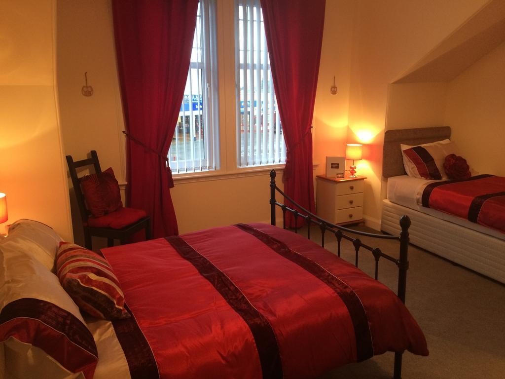 Dawn Break Bed and Breakfast Largs Δωμάτιο φωτογραφία