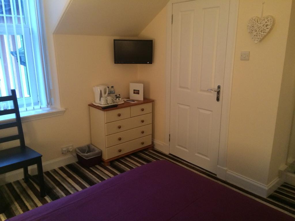 Dawn Break Bed and Breakfast Largs Δωμάτιο φωτογραφία